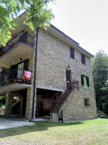 Foto principale Appartamento in Vendita in Loc. Delle Manere - Fraz. S. Giacomo - Roburent (CN)