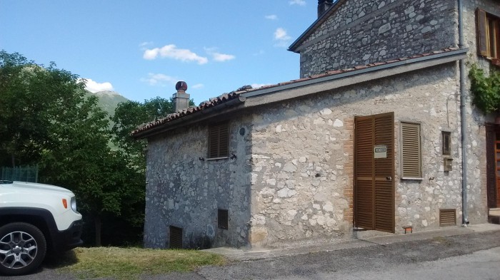 Foto Casa indipendente in Vendita in Piazza Della Fontana - Rieti (RI)