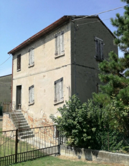 Foto principale Casa indipendente in Vendita in Via Gradizza N. 5 - Lugo (RA)