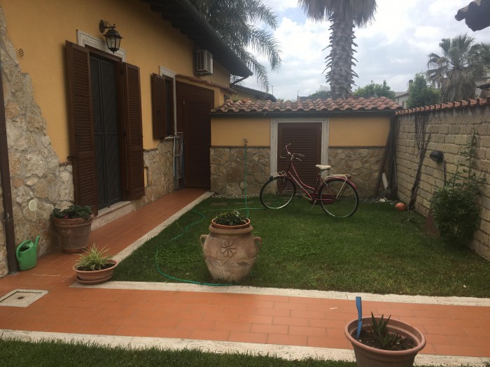 Foto 4 Casa indipendente in Vendita in Via Bartolomeo Nogara - Roma (RM)