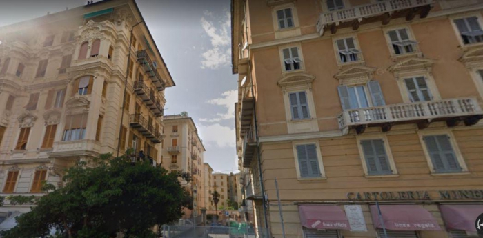 Foto Appartamento in Vendita in Via Francesco Pozzo - Genova (GE)