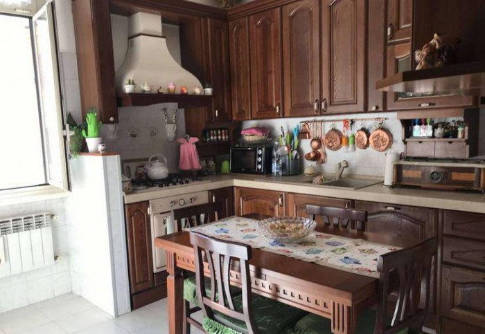 Foto principale Appartamento in Vendita in Via Genova - Napoli (NA)