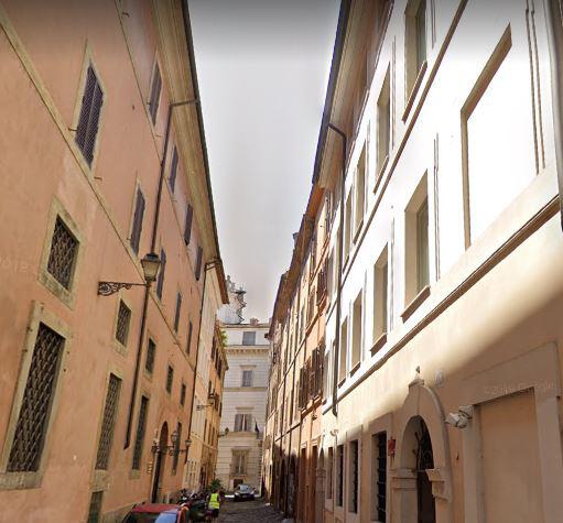 Foto principale Appartamento in Vendita in Via Di S. Girolamo Della Carità CAP 00186 - Roma (RM)