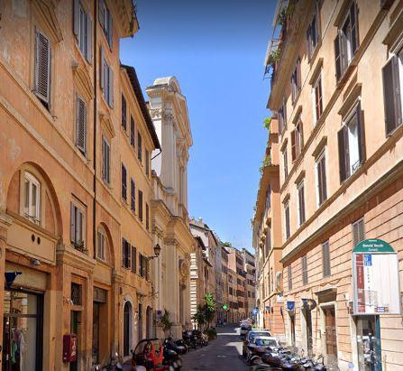 Foto principale Appartamento in Vendita in Via Dei Banchi Vecchi - CAP 00186 - Roma (RM)
