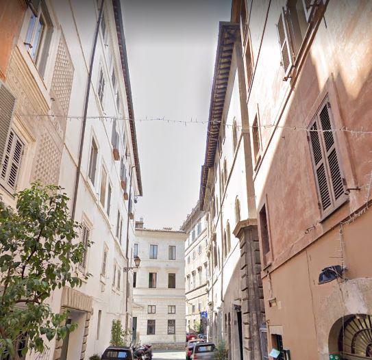 Foto Appartamento in Vendita in Vicolo Sugarelli - Roma (RM)