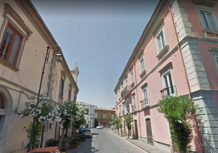 Foto Appartamento in Vendita in Piazza Osvaldo Mazza - Carinola (CE)