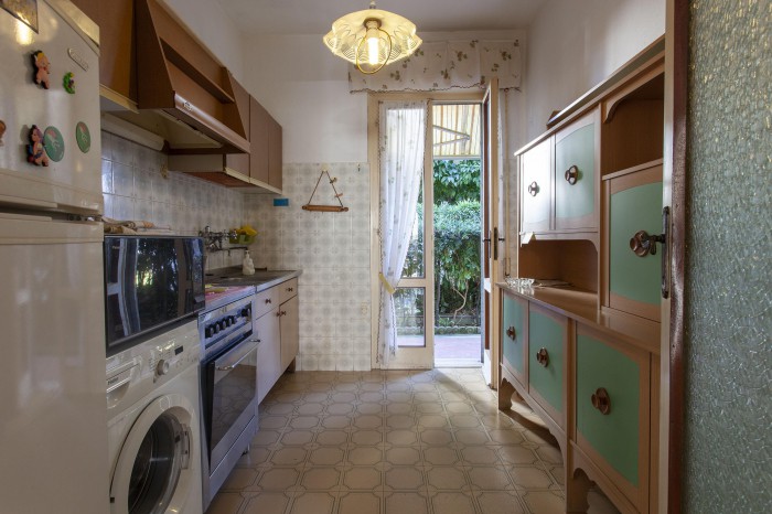 Foto 3 Appartamento in Vendita in Via Della Barbiera 23 - Forte dei Marmi (LU)