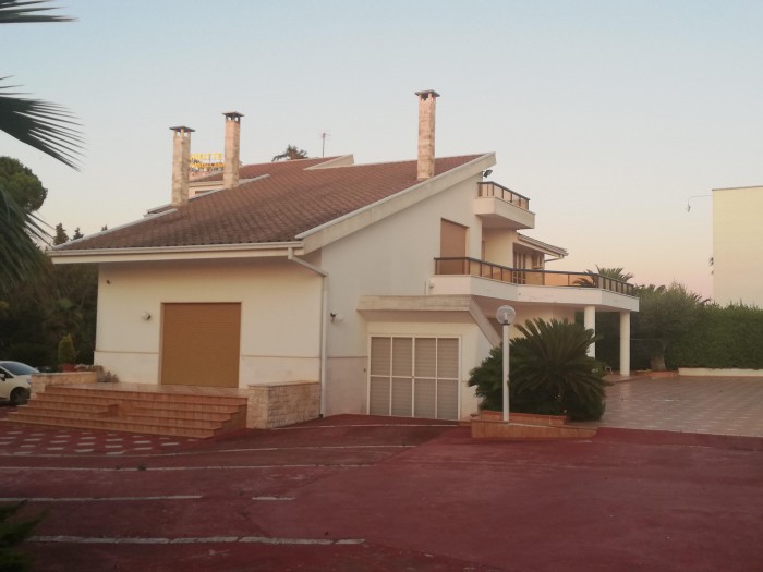 Foto Villa in Vendita in Via Chiancudd 3 - Castellana Grotte (BA)