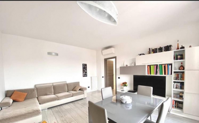 Foto 3 Appartamento in Vendita in Via Milano 3 - Varedo (MB)