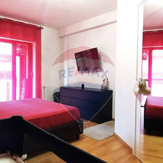 Foto 3 Appartamento in Vendita in Via Francesco Gentile  - Roma (RM)