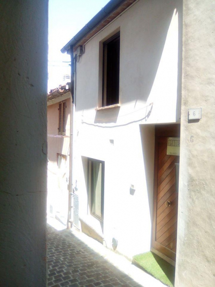 Foto Appartamento in Vendita in Vicolo Fiorani 8 - Ostra (AN)