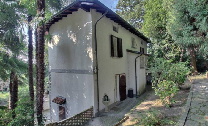 Foto 4 Casa indipendente in Vendita in Via Bellorini 54 - Laveno-Mombello (VA)
