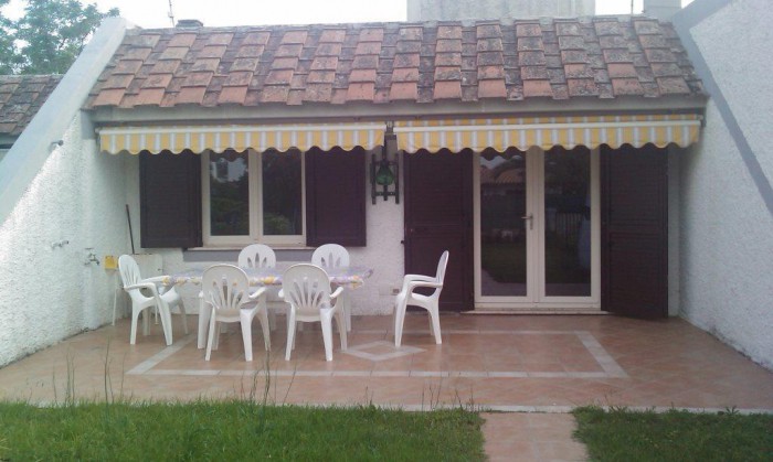 Foto Villa in Vendita in Villaggio Rivachiara 1, C/3 - Sellia Marina (CZ)