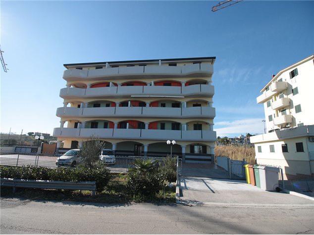 Foto 2 Appartamento in Vendita in Via Stazione 40 - Vasto (CH)