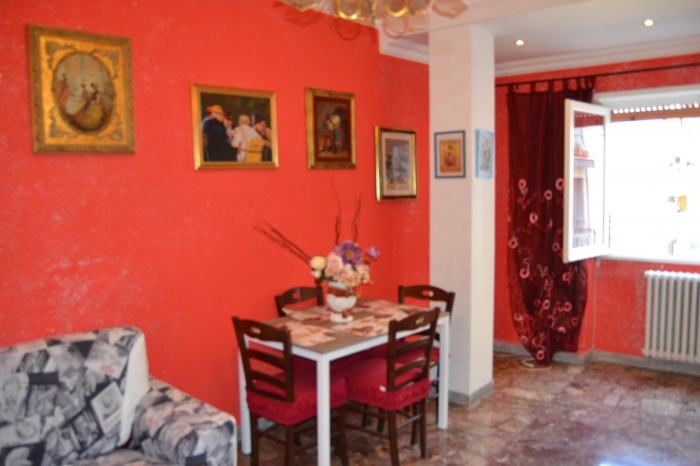 Foto 2 Appartamento in Vendita in Via L.v. Bertarelli - Roma (RM)