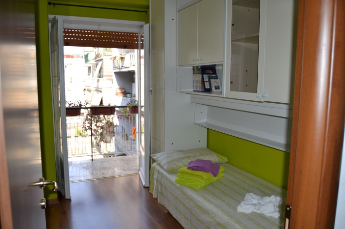 Foto 3 Appartamento in Vendita in Via L.v. Bertarelli - Roma (RM)
