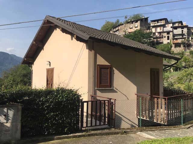 Foto Appartamento in Affitto in Via Per La Ceca  - Berbenno di Valtellina (SO)