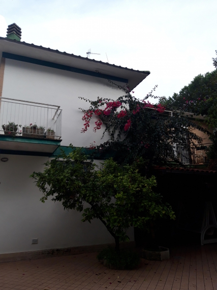 Foto Villa in Vendita in VIA SALTO I° 464 - Fondi (LT)