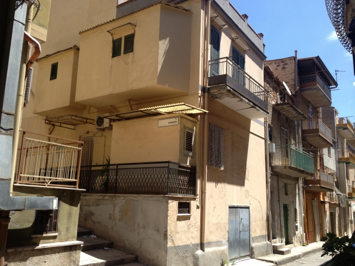 Foto 2 Casa indipendente in Vendita in Corso Aldo Moro 24 - Belmonte Mezzagno (PA)