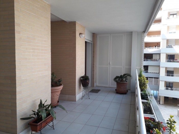 Foto 3 Appartamento in Vendita in Via Luigi De Marchi, 73a - Roma (RM)