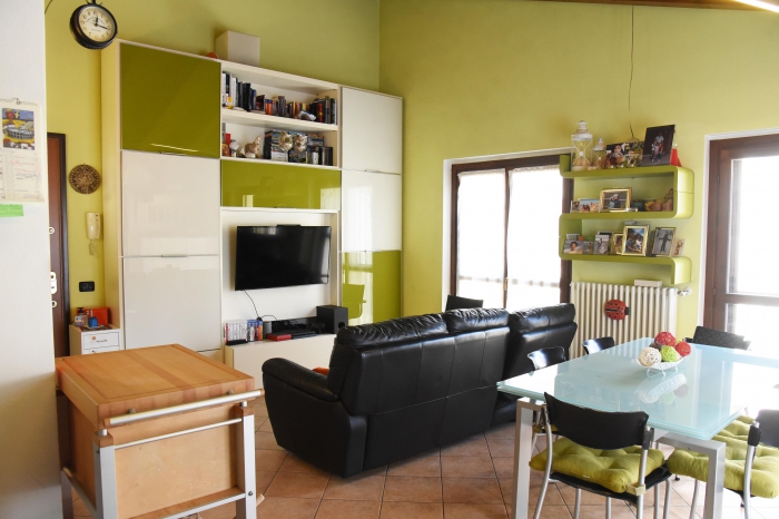 Foto 3 Appartamento in Vendita in Vicolo Bengasi, 3 - Calolziocorte (LC)