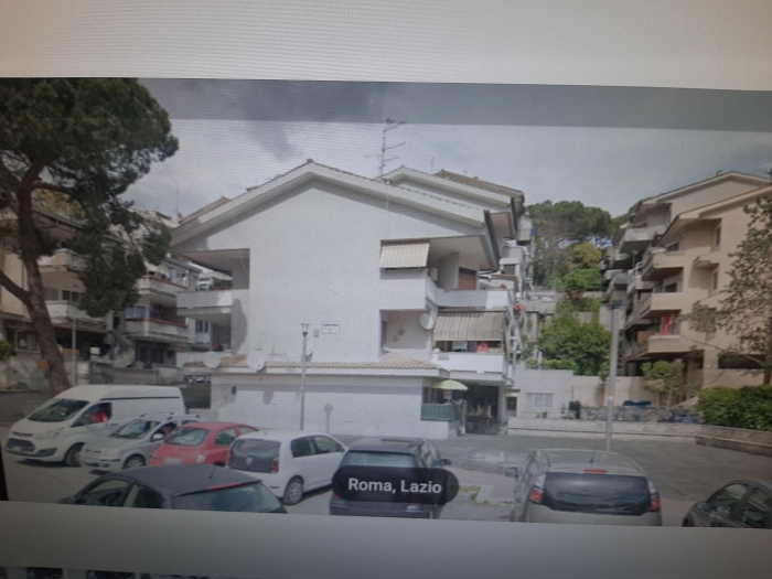 Foto 3 Appartamento in Vendita in Via Carlo Pirzio Biroli 52 - Roma (RM)