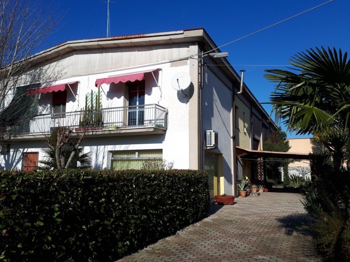 Foto Casa indipendente in Vendita in Via Castiglione 3 - Argenta (FE)