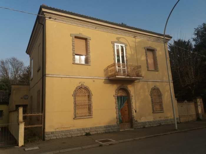 Foto principale Casa indipendente in Vendita in Via Roma 37 - Alfonsine (RA)