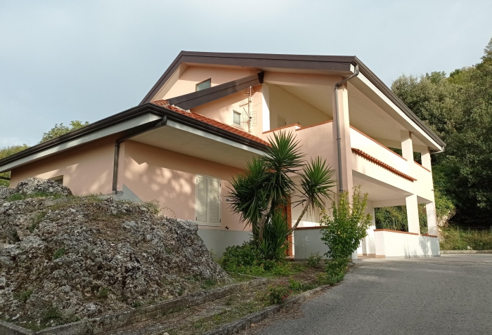 Foto Casa indipendente in Vendita in Via San Vito - Postiglione (SA)