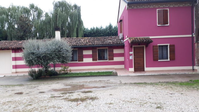 Foto principale Casa indipendente in Vendita in G.da Padova 2e - Porto Mantovano (MN)