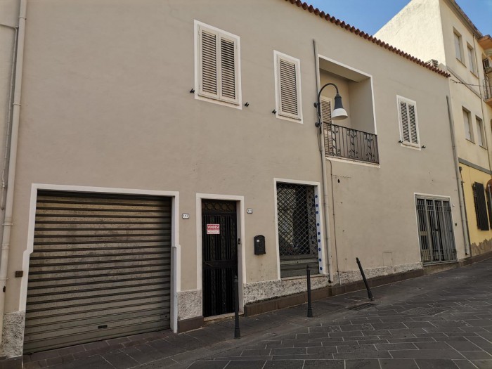 Foto Casa indipendente in Vendita in Via Nazionale - Orosei (NU)