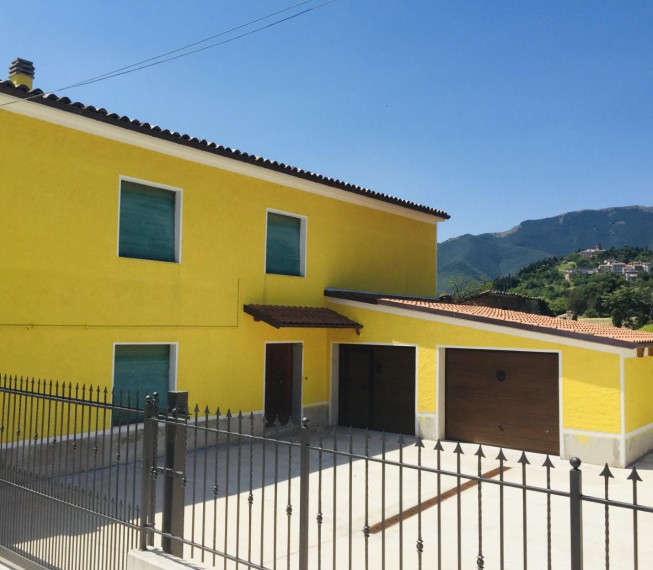 Foto 2 Villa in Vendita in Frazione Melano - Fabriano (AN)