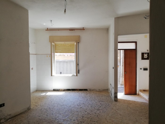 Foto 2 Casa indipendente in Vendita in Via Cristoforo Colombo, 16 - Siniscola (NU)