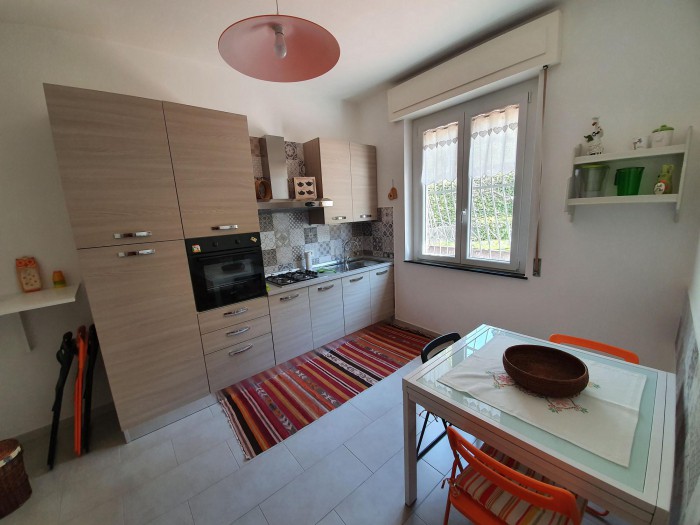 Foto Appartamento in Vendita in Via Aurelia 60 - Vezzano Ligure (SP)