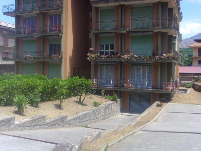 Foto 3 Appartamento in Vendita in Via Raimondo Pettini - Barcellona Pozzo di Gotto (ME)