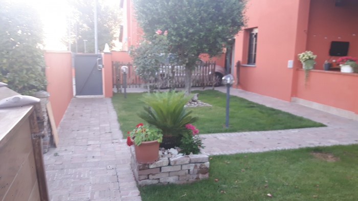 Foto Villa in Vendita in Chiozzola  - Parma (PR)