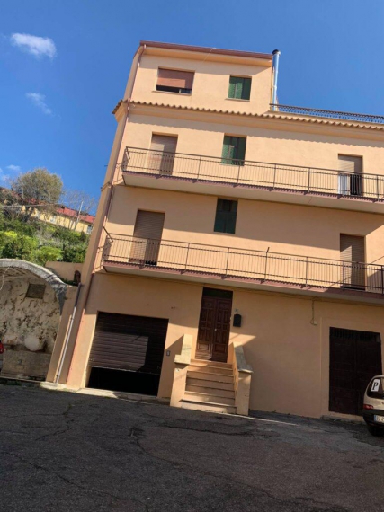 Foto Casa indipendente in Vendita in Via Cafaldo, 35 - Lamezia Terme (CZ)