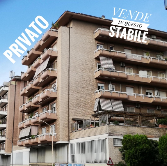 Foto principale Appartamento in Vendita in Via Adolfo Ravà 106 - Roma (RM)