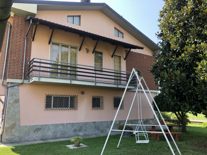 Foto 3 Casa indipendente in Vendita in Via Duca D'Aosta 62 - Caluso (TO)
