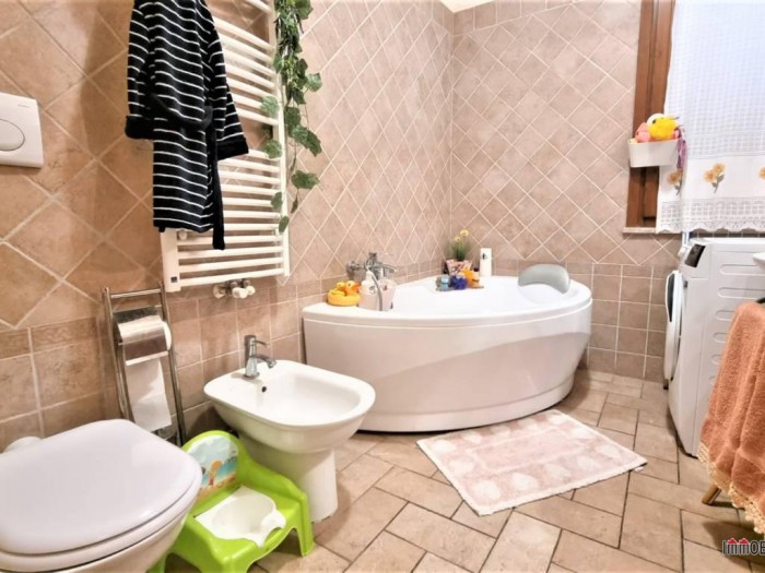 Foto 5 Appartamento in Vendita in Via Achille Grandi 26 Castellina Scalo - Monteriggioni (SI)