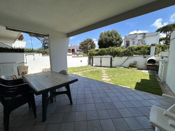 Foto Appartamento in Vendita in Viale Delle Margherite - Anzio (RM)