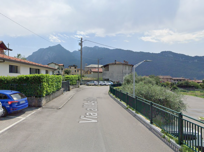Foto Appartamento in Vendita in Via All'asilo - Abbadia Lariana (LC)