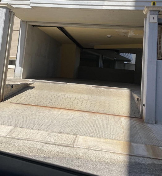 Foto Garage o box in Vendita in Via Vittorio Bodini,n1 - Bari (BA)