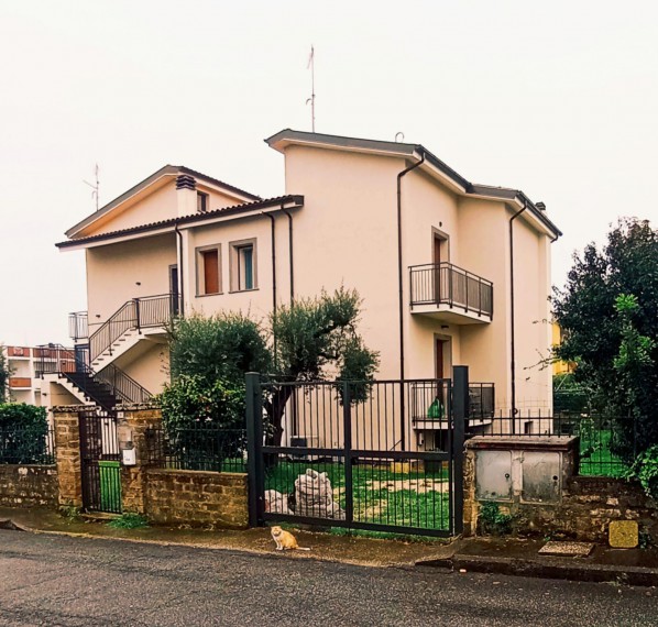 Foto principale Appartamento in Vendita in LOCALITA' FAIANO  - Capranica (VT)