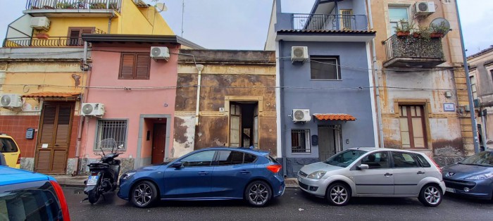 Foto principale Casa indipendente in Vendita in Via Pidatella 36 - Catania (CT)