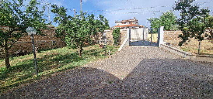 Foto 4 Villa in Vendita in Via Delle Orchidee - Aprilia (LT)