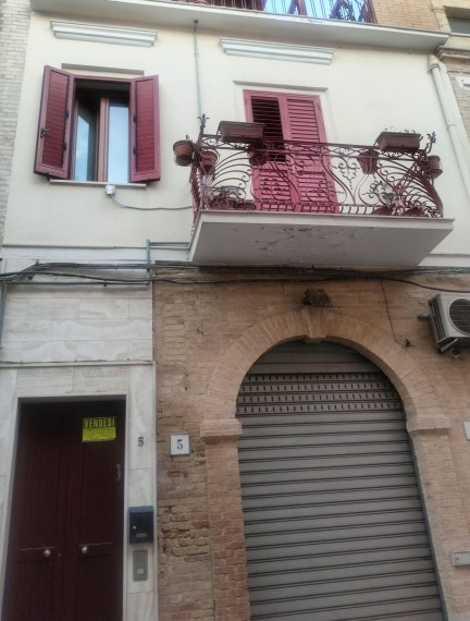 Foto principale Casa indipendente in Vendita in Via Ettore Fieramosca 5 - San Severo (FG)