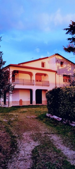 Foto Casa indipendente in Vendita in Via Piombi 5 - Sessa Aurunca (CE)