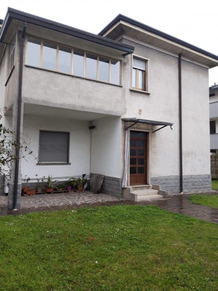 Foto 4 Casa indipendente in Vendita in V. MONTE RESEGONE 36  - Cesano Maderno (MB)