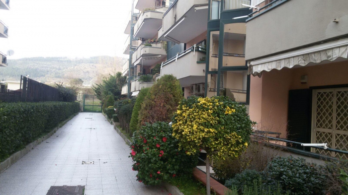 Foto Appartamento in Vendita in Via Antonio Niccolini 28 - Caserta (CE)